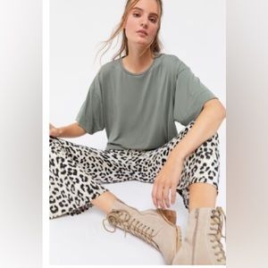 Cute causal green UO tee